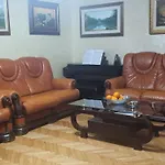Anika Villa